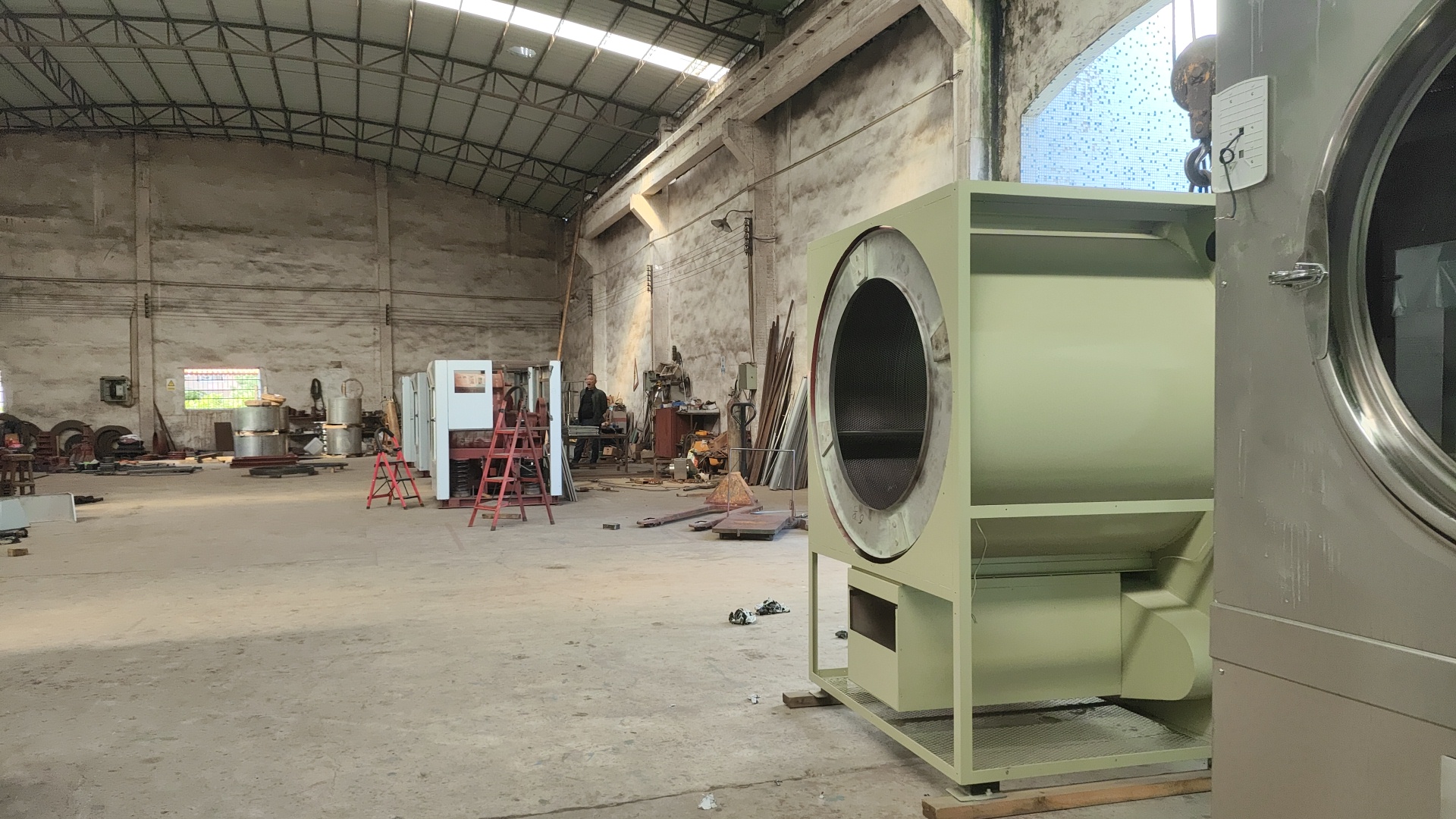 小型酒店如何選購全自動工業洗衣機？看珠江洗滌如何服務知名企業獲青睞